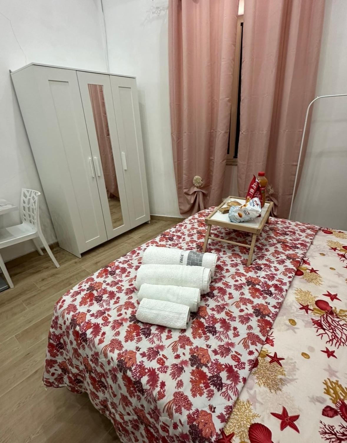 Angolo Paradiso Bed & Breakfast เนเปิลส์ ภายนอก รูปภาพ